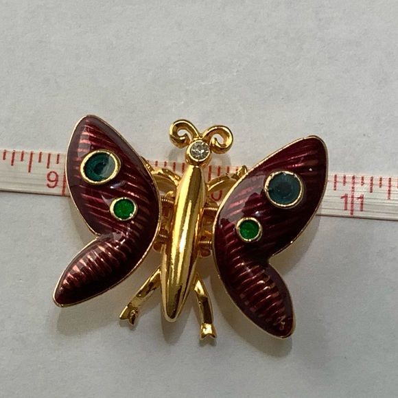 Butterfly Brooch with Movable Wings - Picture 5 of 6